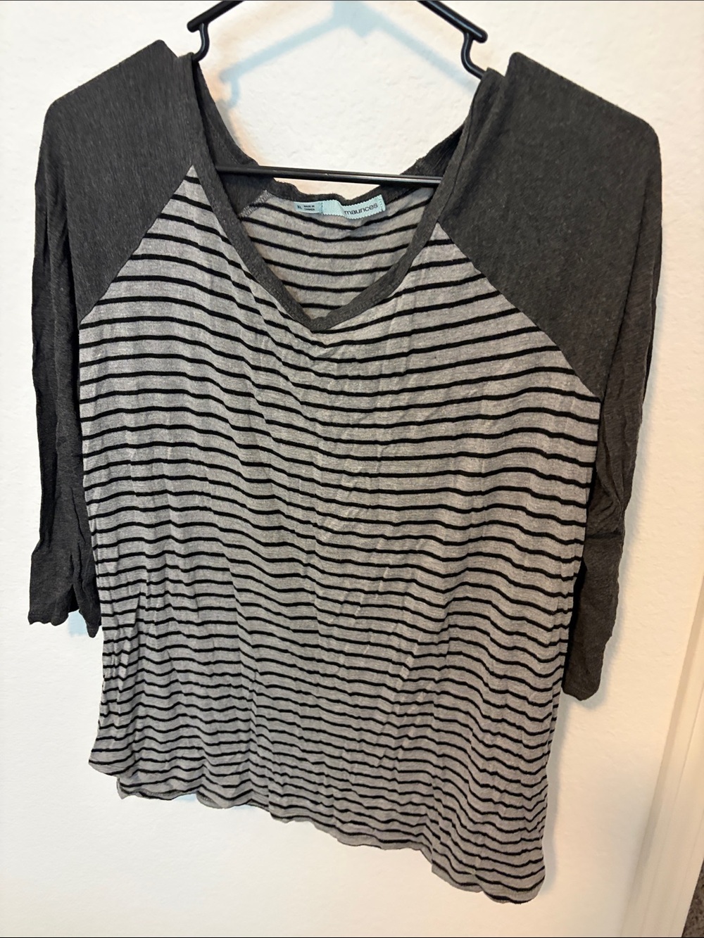 Maurices Gray Striped Raglan 3/4 Sleeve Top